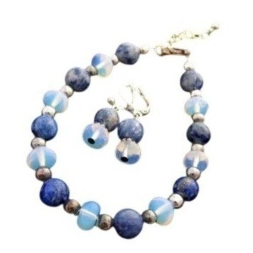 Pretty Blue White Sodalite Gemstone & Glass Moonstone Bead‎ Bracelet Earring Set